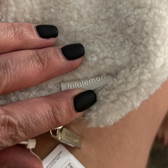 New! Lululemon Everywhere Belt Bag Fleece Large 1L One Size (White Opal/Gold) - Picture 7 of 7